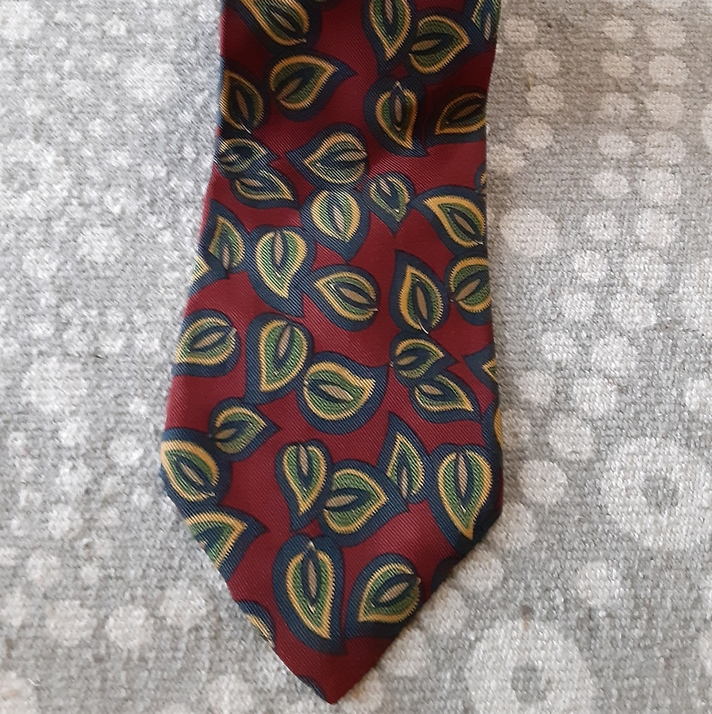 Men's tie